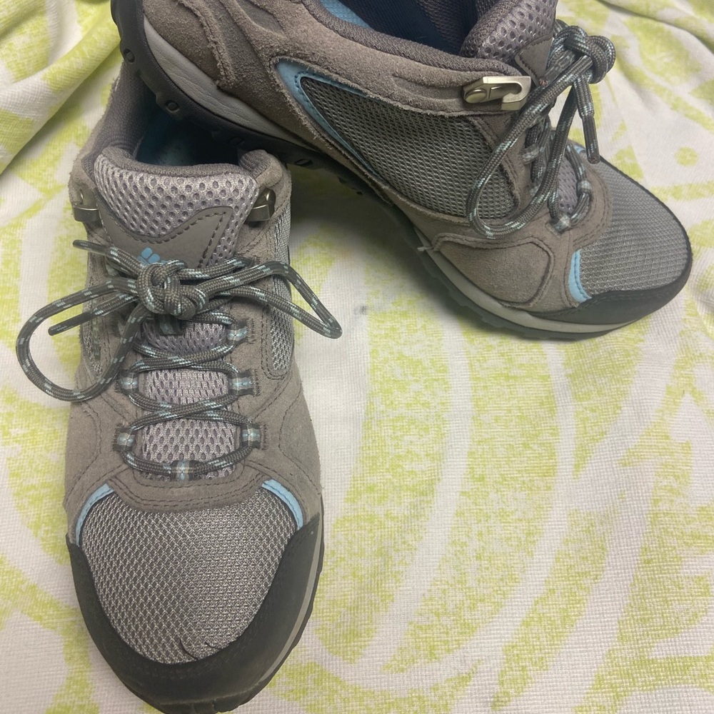 Women’s Columbia Hiking Sneakers size 8